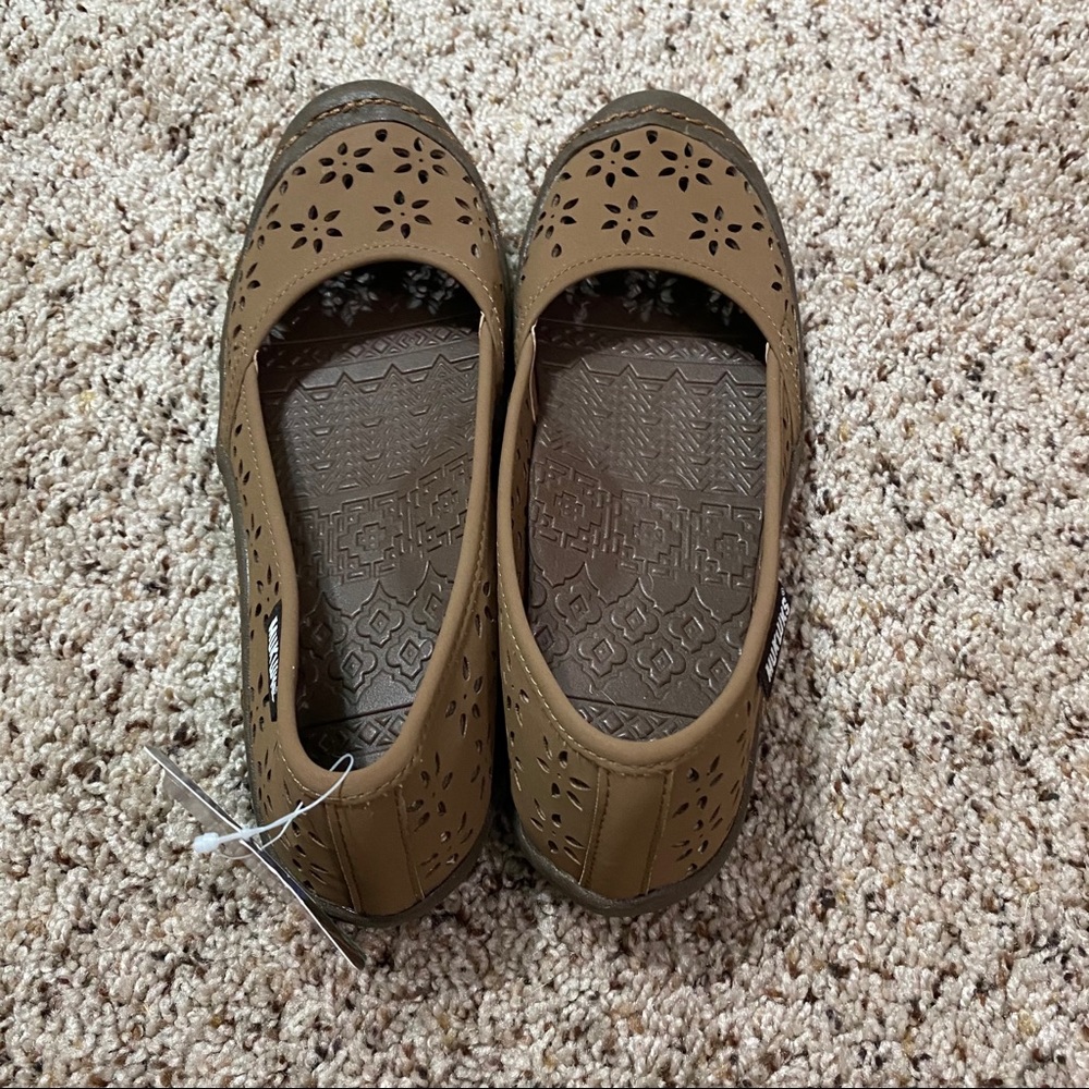 NWT. The Original Muk Luks - Picture 7 of 13
